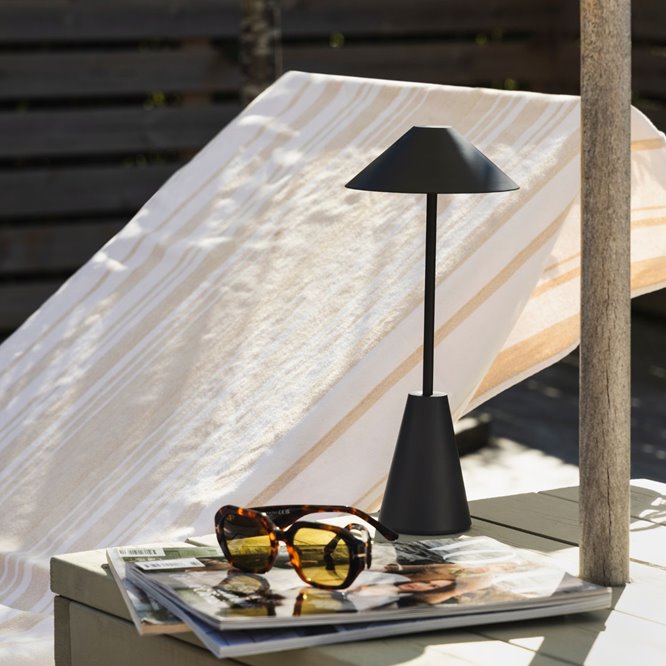 Zewnętrzna lampa akumulatorowa czarna Cannes IP54